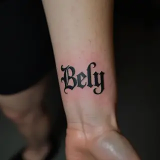 XXL Wrist Name Tattoos on Your Foot: Illustrative Designs & Inspiration