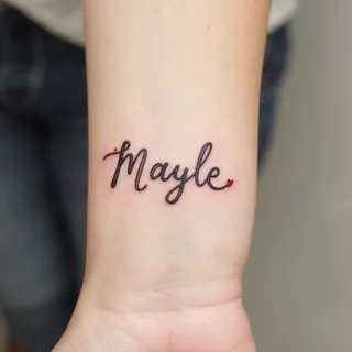 Names Tattoo Ideas for Women: Meaningful & Beautiful Designs