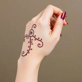 Simple Mehndi Design for Back Hand: A Beginner's Guide